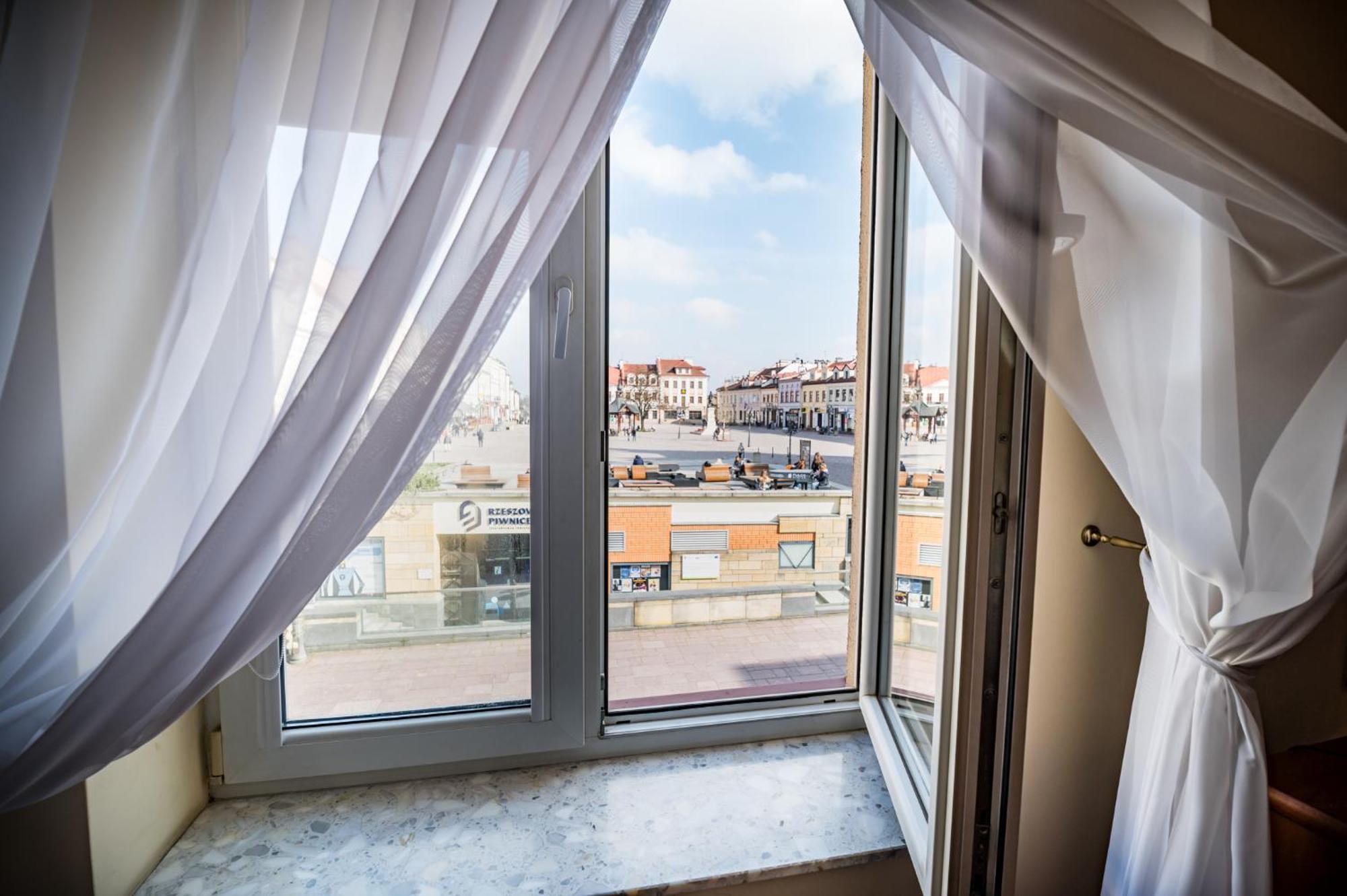 Apartamento Pod Ratuszem Rzeszów Exterior foto